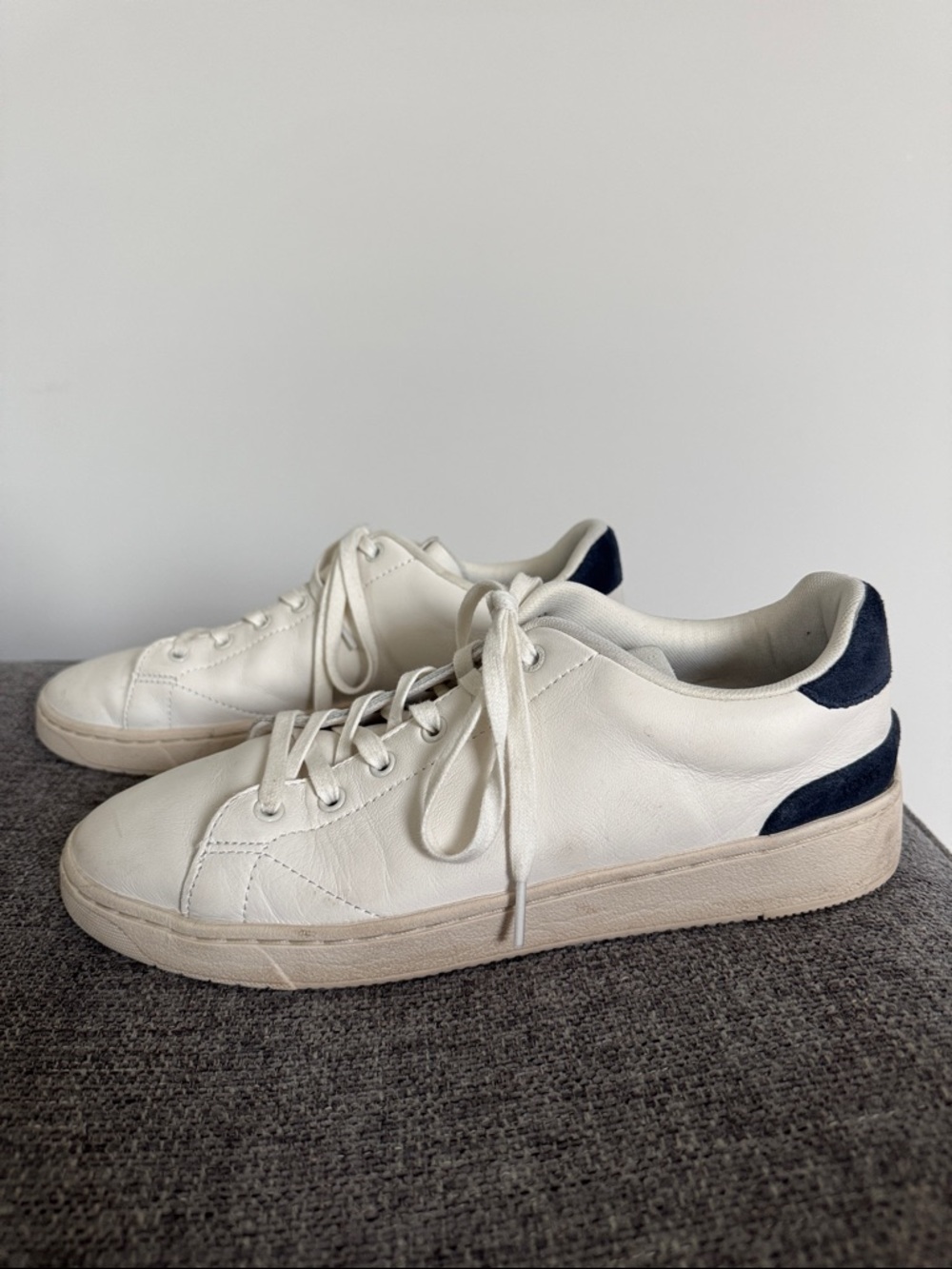 TOMS TRVL LITE 2.0 Leather Sneakers — Bright White, Men’s 11, EUC
